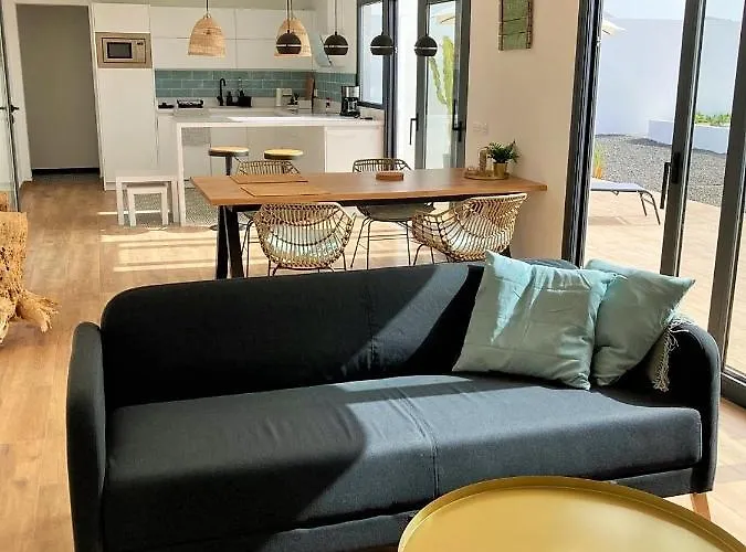 Chona Villa El Cuchillo