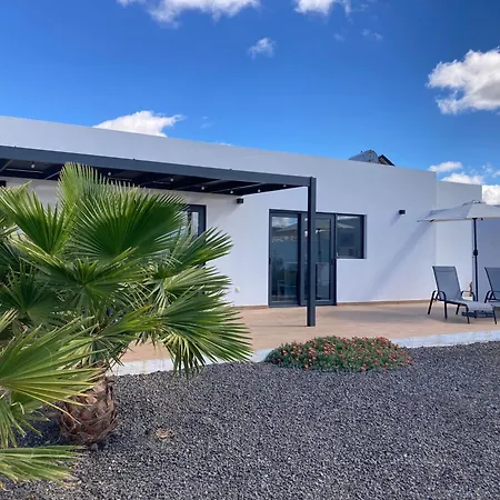 Chona Villa El Cuchillo